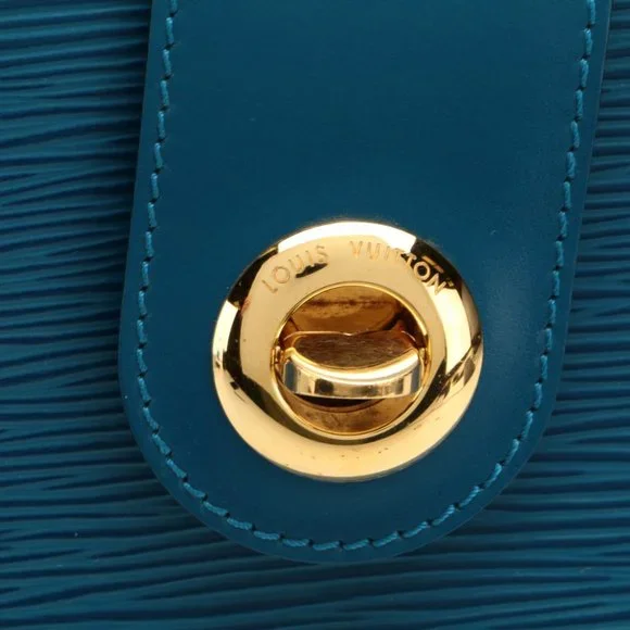 Louis Vuitton Cluny Bucket Shoulder Bag